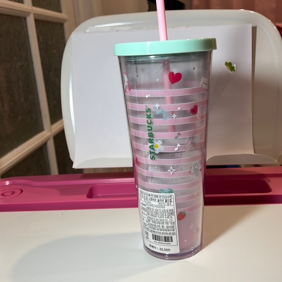 Starbucks cups - Picture 1 of 4